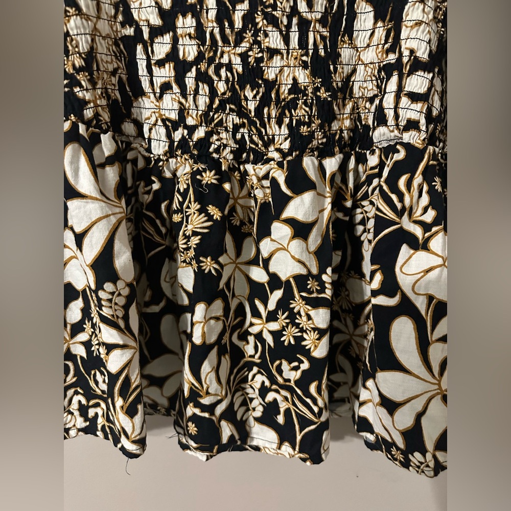 AVA & VIV size 1X, black,off white & mustard yellow floral puff sleeved blouse - Picture 5 of 8